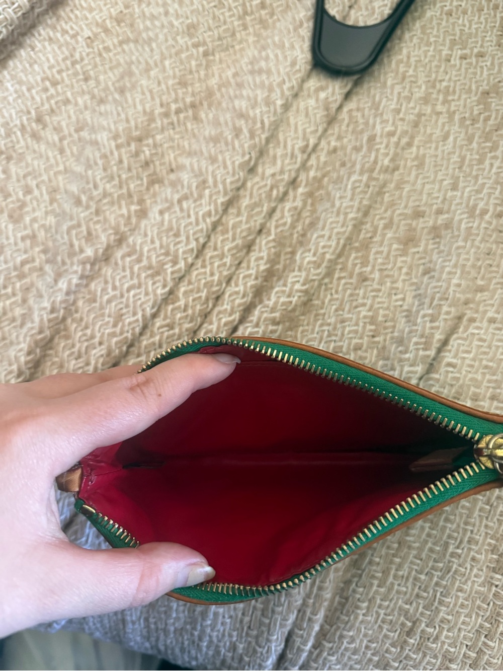 Dooney & Bourke Green Wristlet with Tan Leather Trim - Picture 4 of 4
